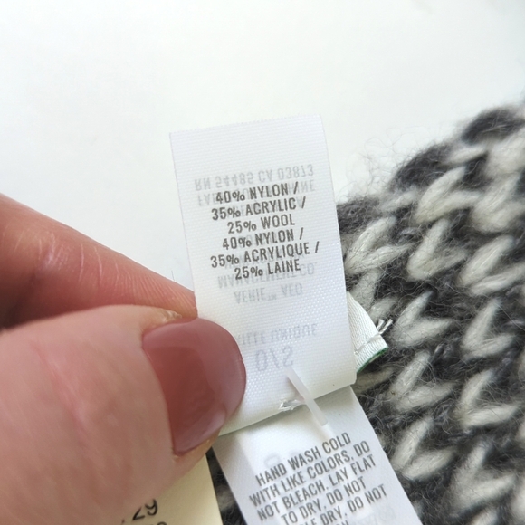 Aerie Classic Chunky Polka Dot Jacquard Knit Wool Blend Scarf Ivory Gray OS - Picture 4 of 8